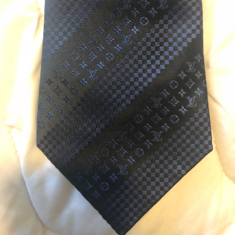 Authentic Men’s LV Neck Tie